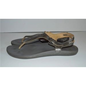 OluKai Women Size 9 Silver Metallic Eheu T-Strap Sandals